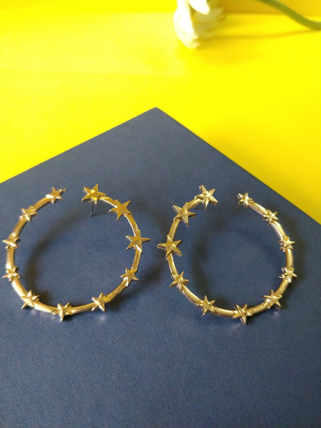 

OOMPH Gold-Toned Star Motif Hoop Earrings