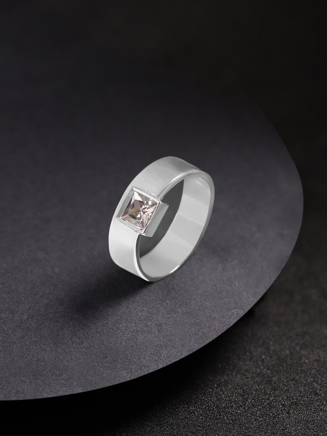 

PRITA BY PRIYAASI Silver-Plated White AD-Studded Finger Ring
