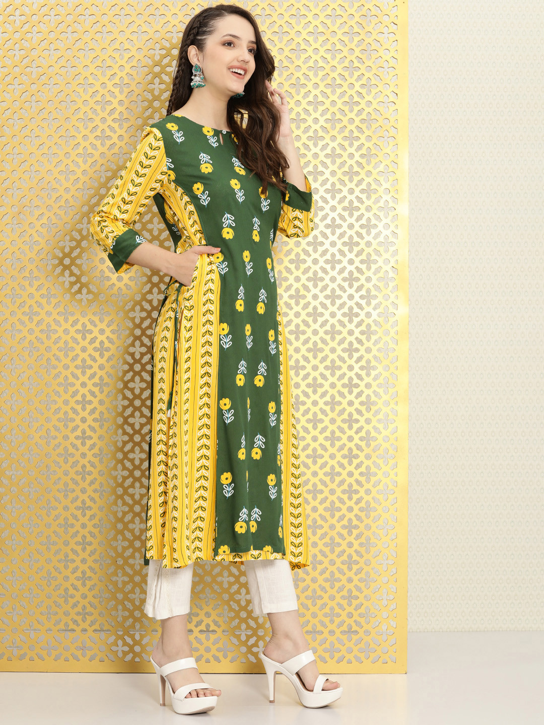 

Ode by House of Pataudi Women Green & Yellow Ethnic Motifs Printed Floral Layered Kurta