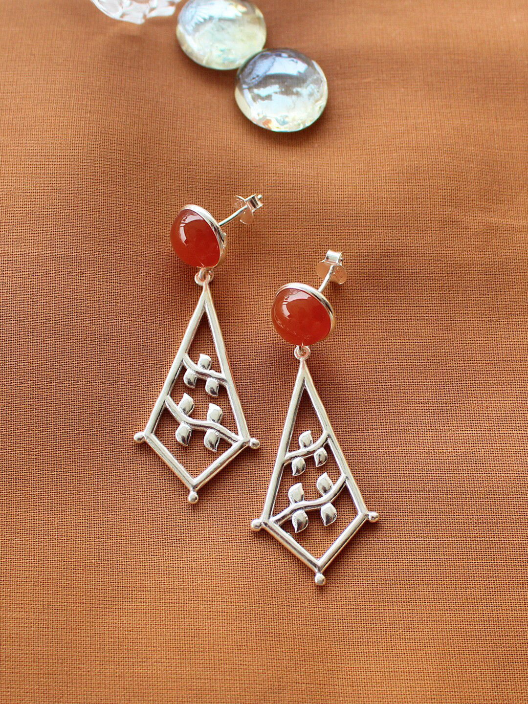 

ERILINE JEWELRY Silver-Toned Contemporary Studs Earrings