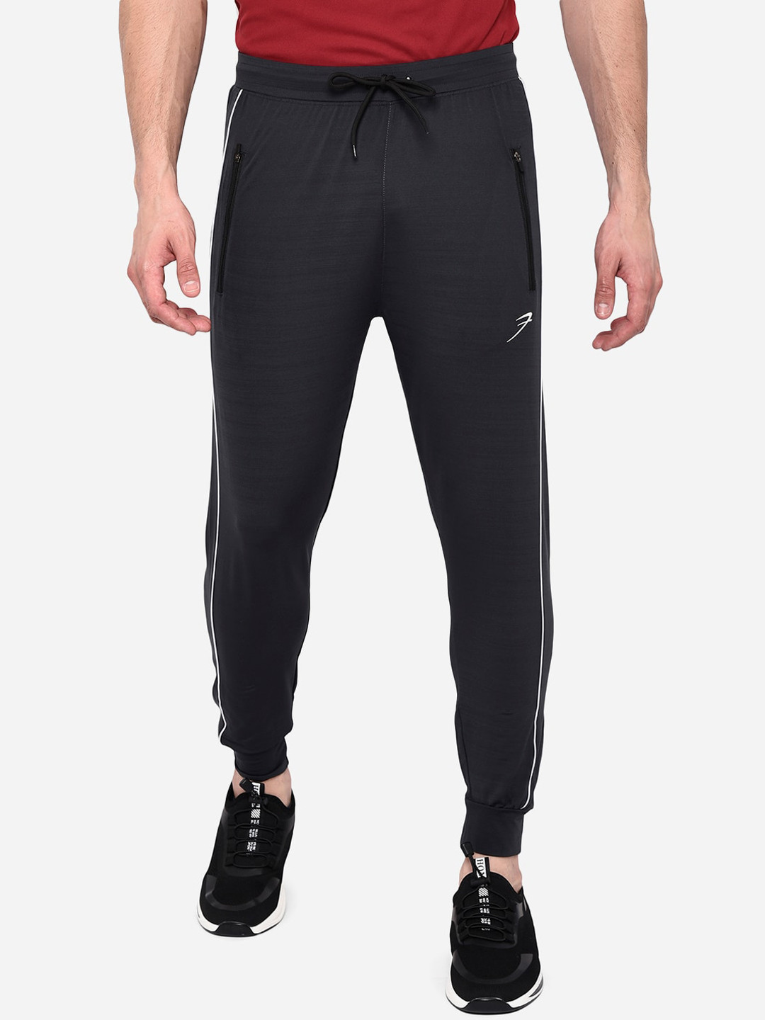 

FUAARK Men Grey Solid Joggers