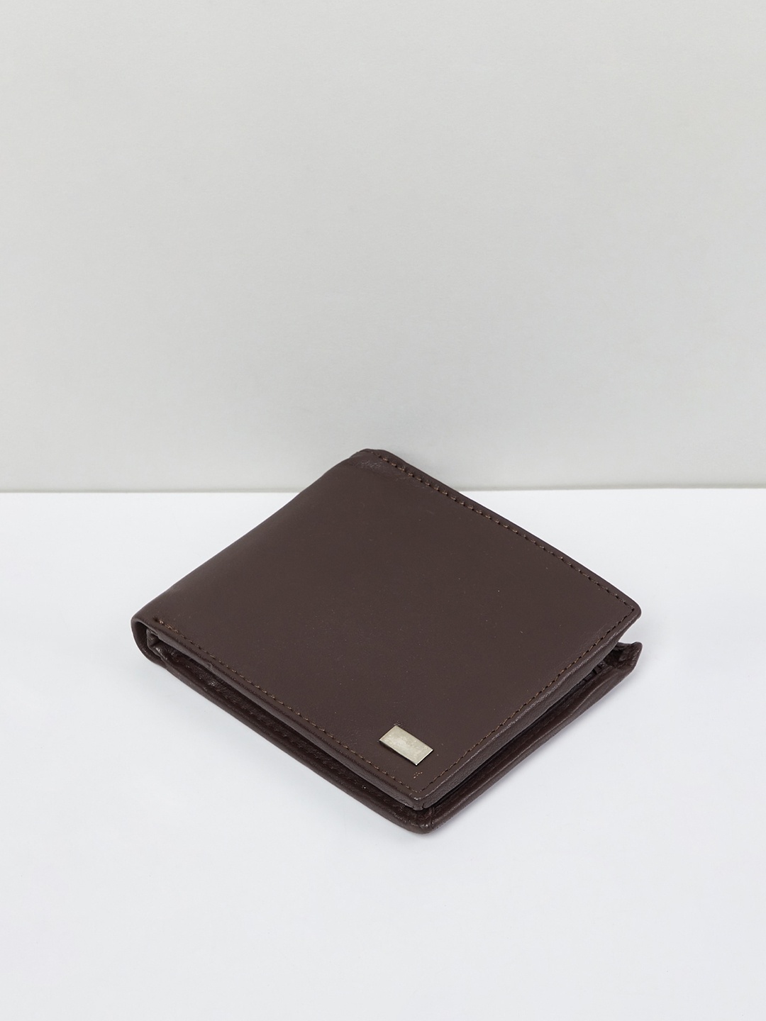 

max Men Brown Leather Two Fold Wallet