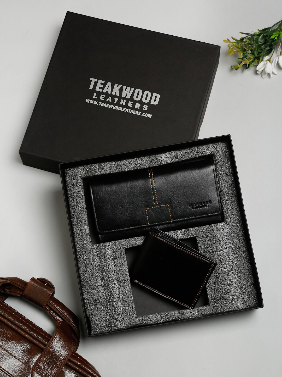 

Teakwood Leathers Black Leather Accessory Gift Set