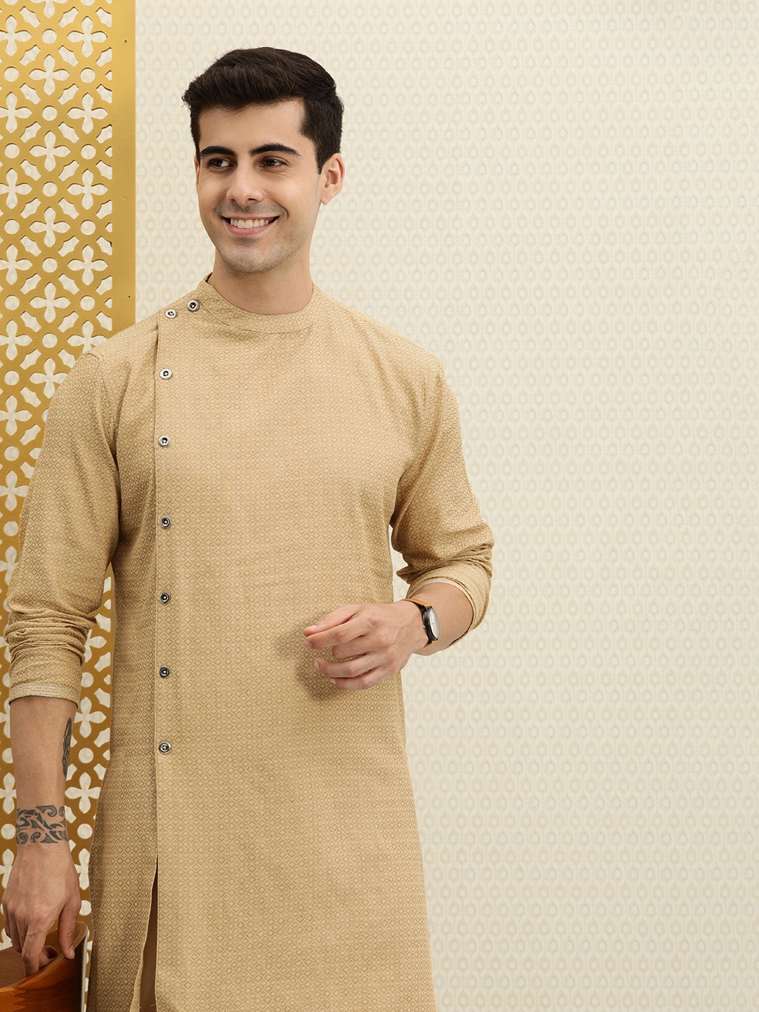 

House of Pataudi Men Beige Self Design Pure Cotton Jashn Kurta