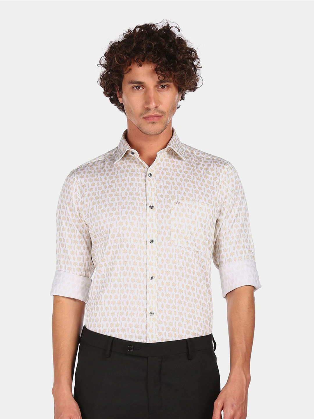 

Arrow Men White Floral Printed Cotton Formal Shirt
