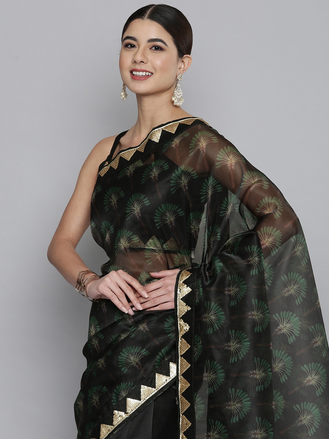 

HERE&NOW Black & Green Ethnic Motifs Sequinned Organza Saree