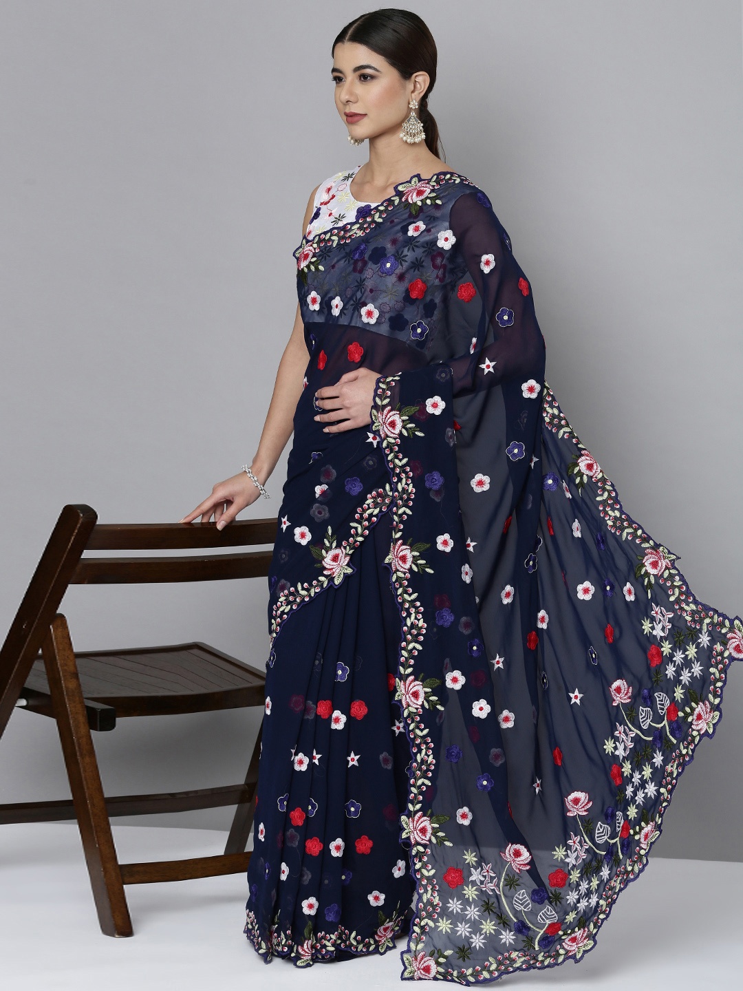 

HERE&NOW Navy Blue & White Floral Embroidered Pure Georgette Saree