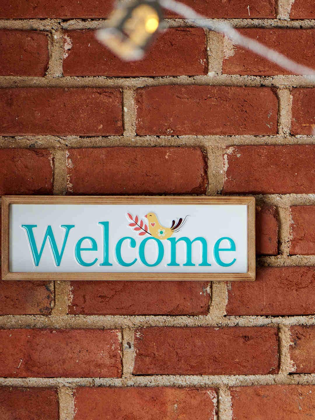 

Chumbak White Welcome Wall Frame