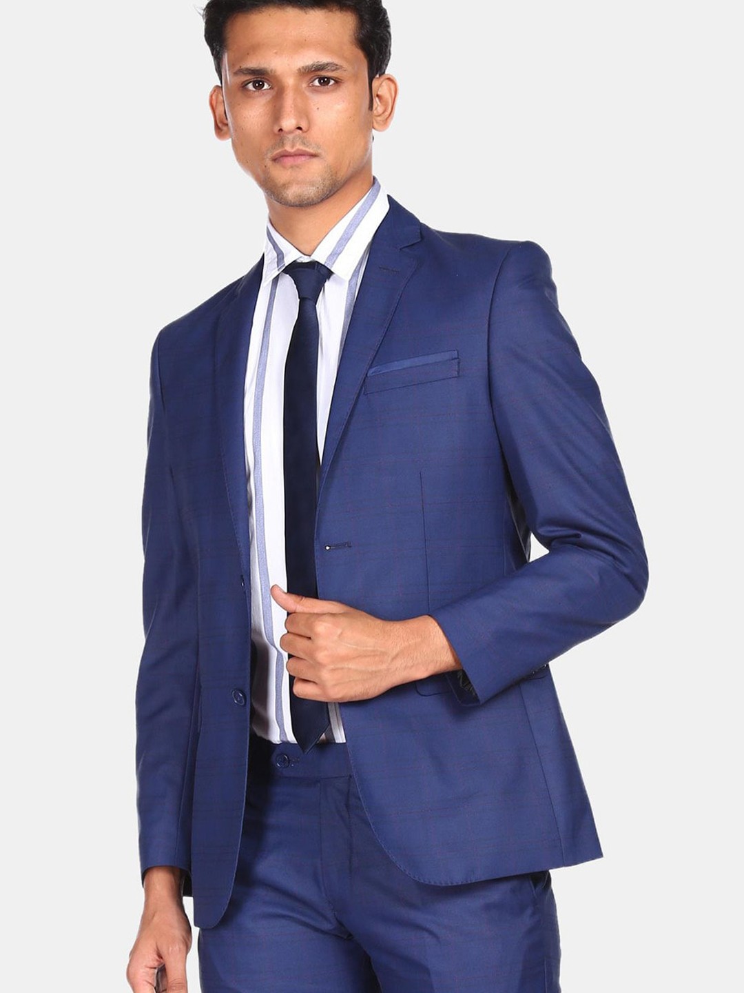 

AD By Arvind Men Navy Blue Solid Single-Breasted 2-Piece Formal Suit