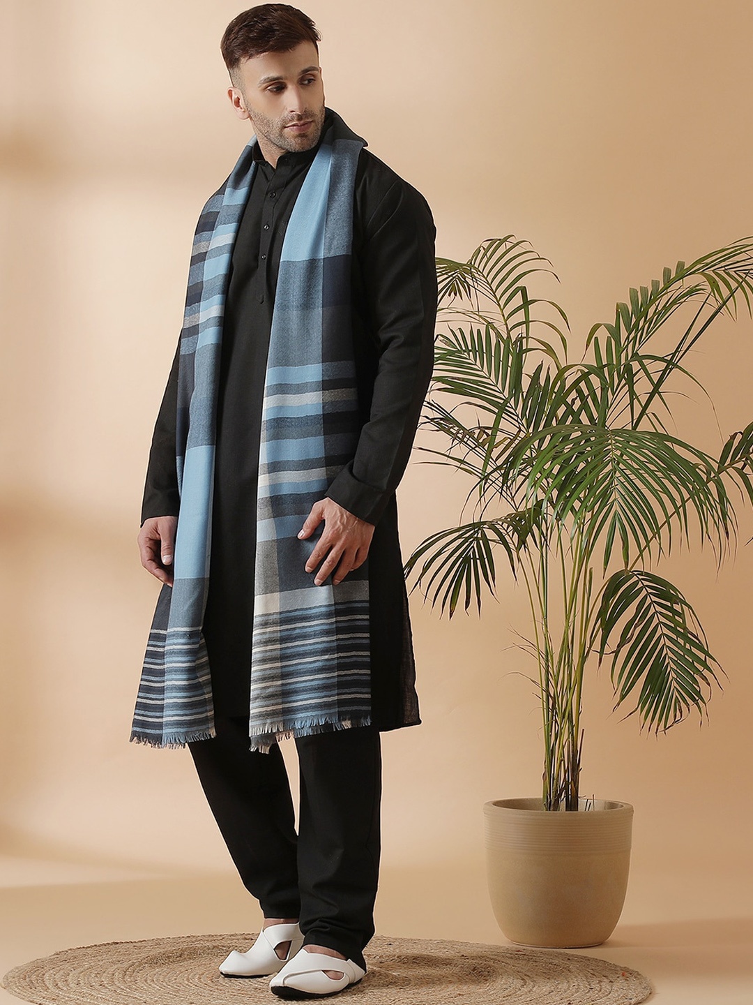 

SHINGORA Men Blue & Grey Woven-Design Pure Woolen Shawl