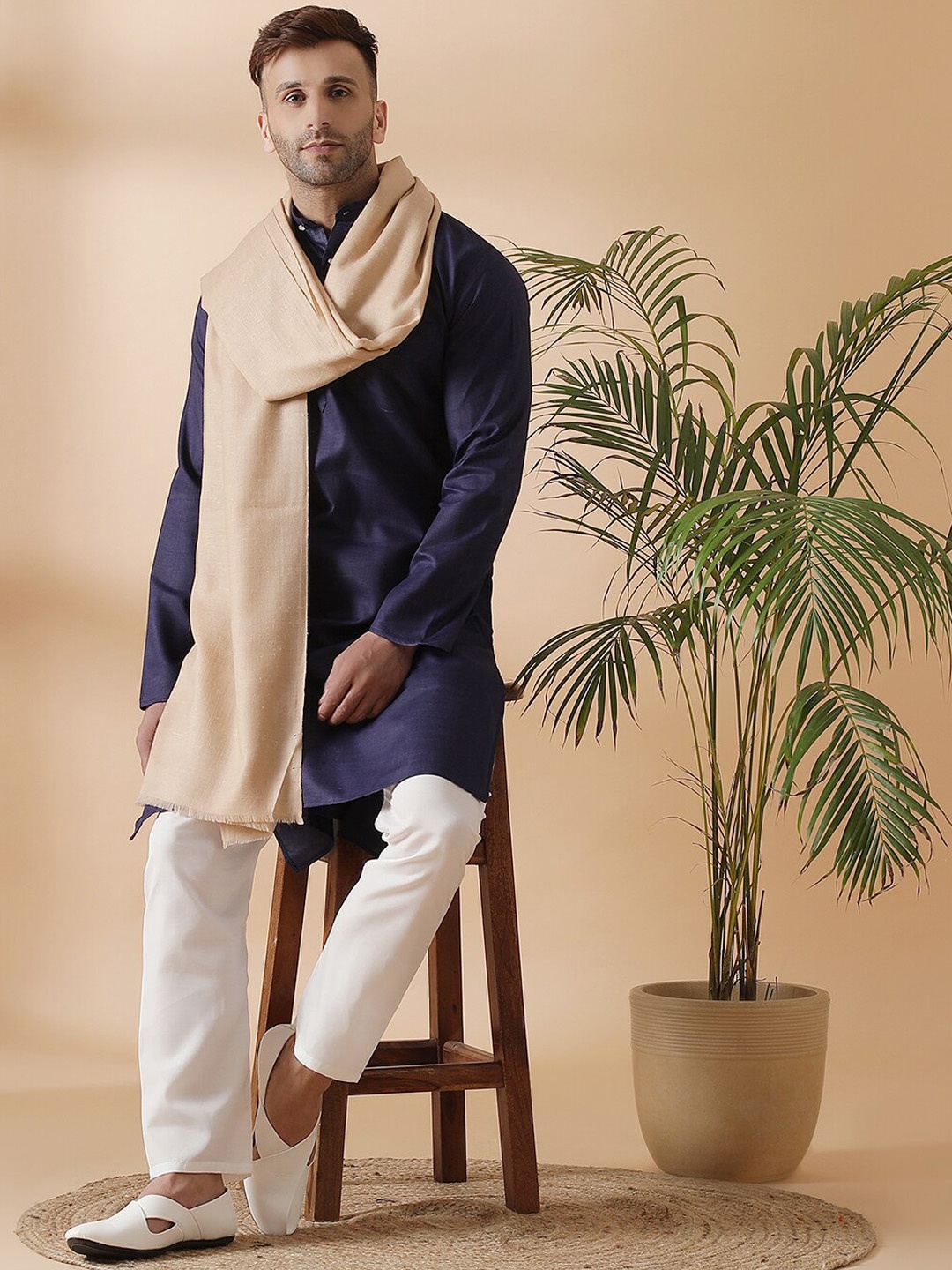 

SHINGORA Men Beige Solid Shawl