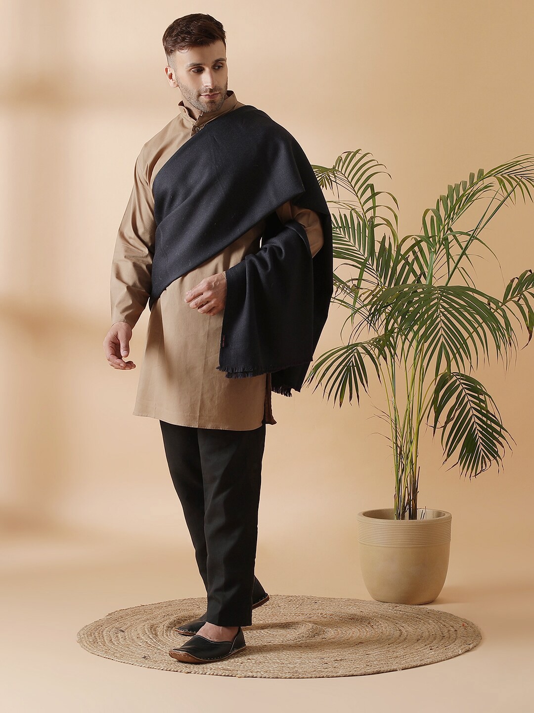 

SHINGORA Men Navy Blue Woven-Design Pure Woolen Shawl