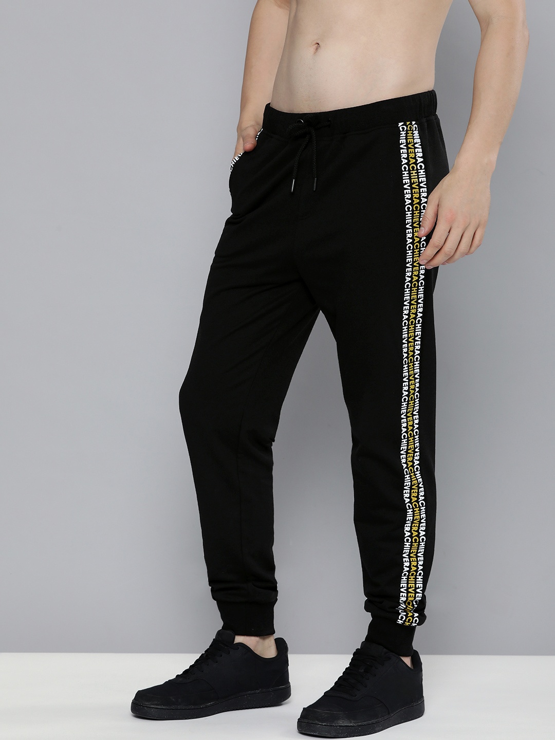 

Harvard Men Black Solid Regular Fit Joggers