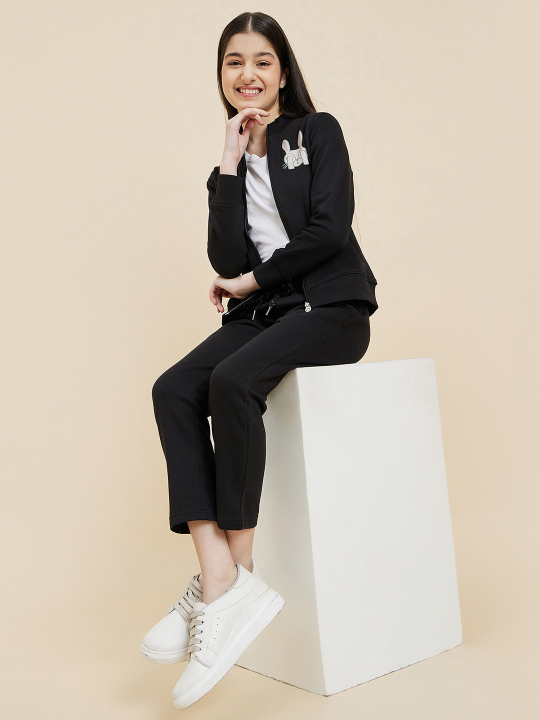 

Sweet Dreams Girls Black Solid Tracksuit