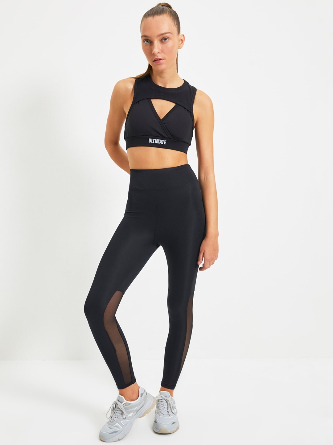 

Trendyol Women Stylish Black Solid Tights