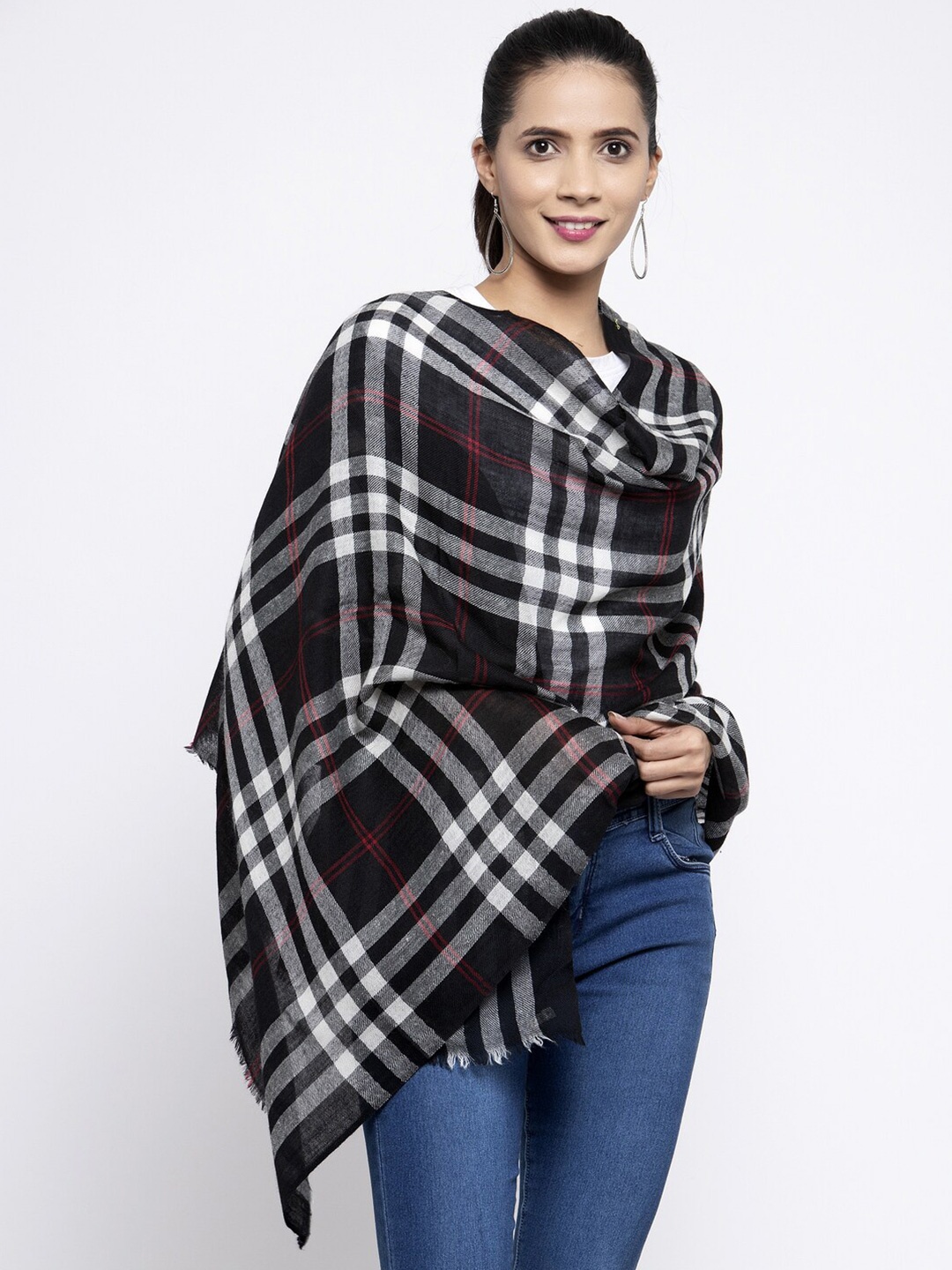 

Calvadoss Women Black & Grey Checked Stole