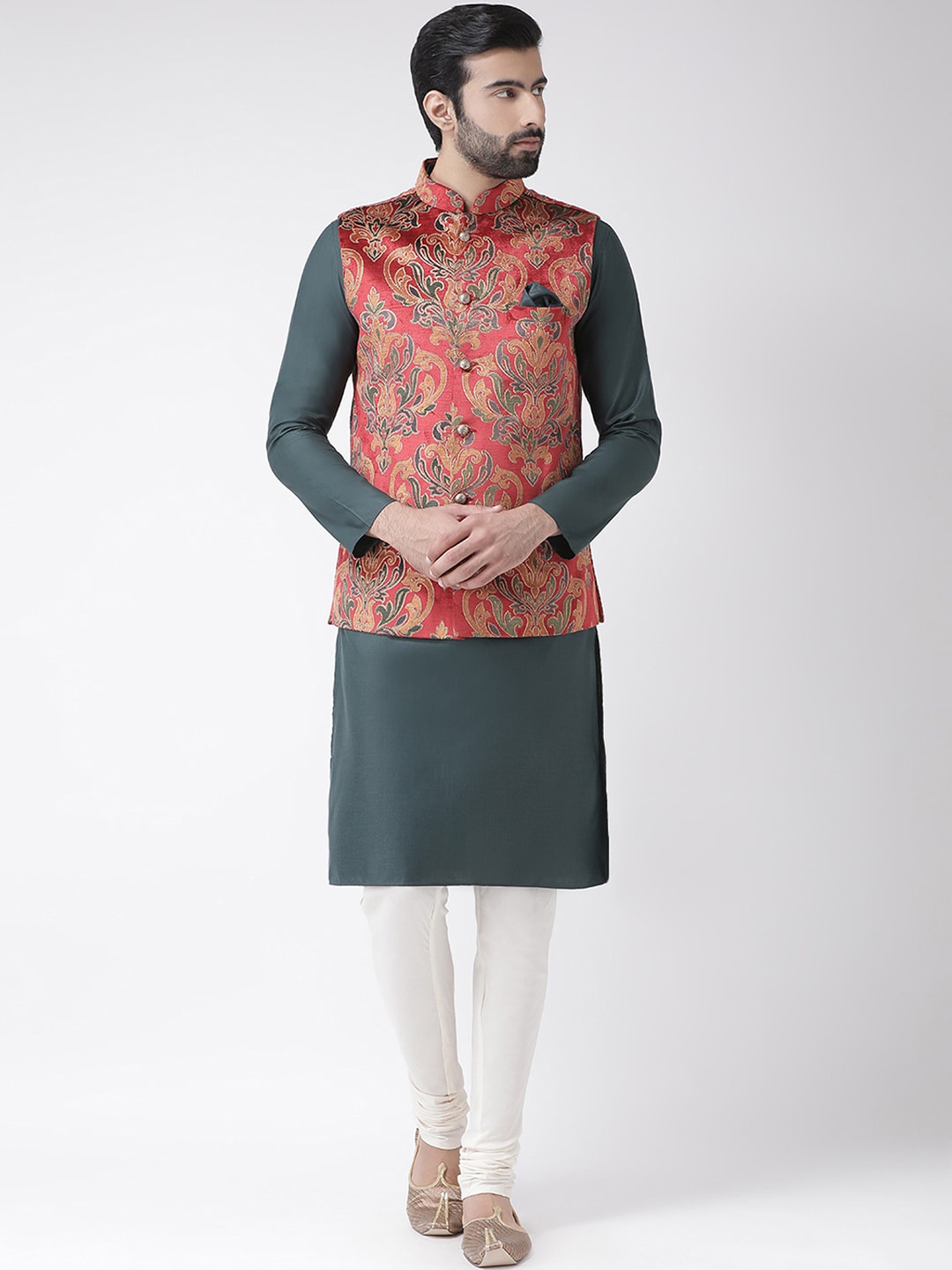 

KISAH Men Green & Maroon Floral Kurta with Churidar & Jacket