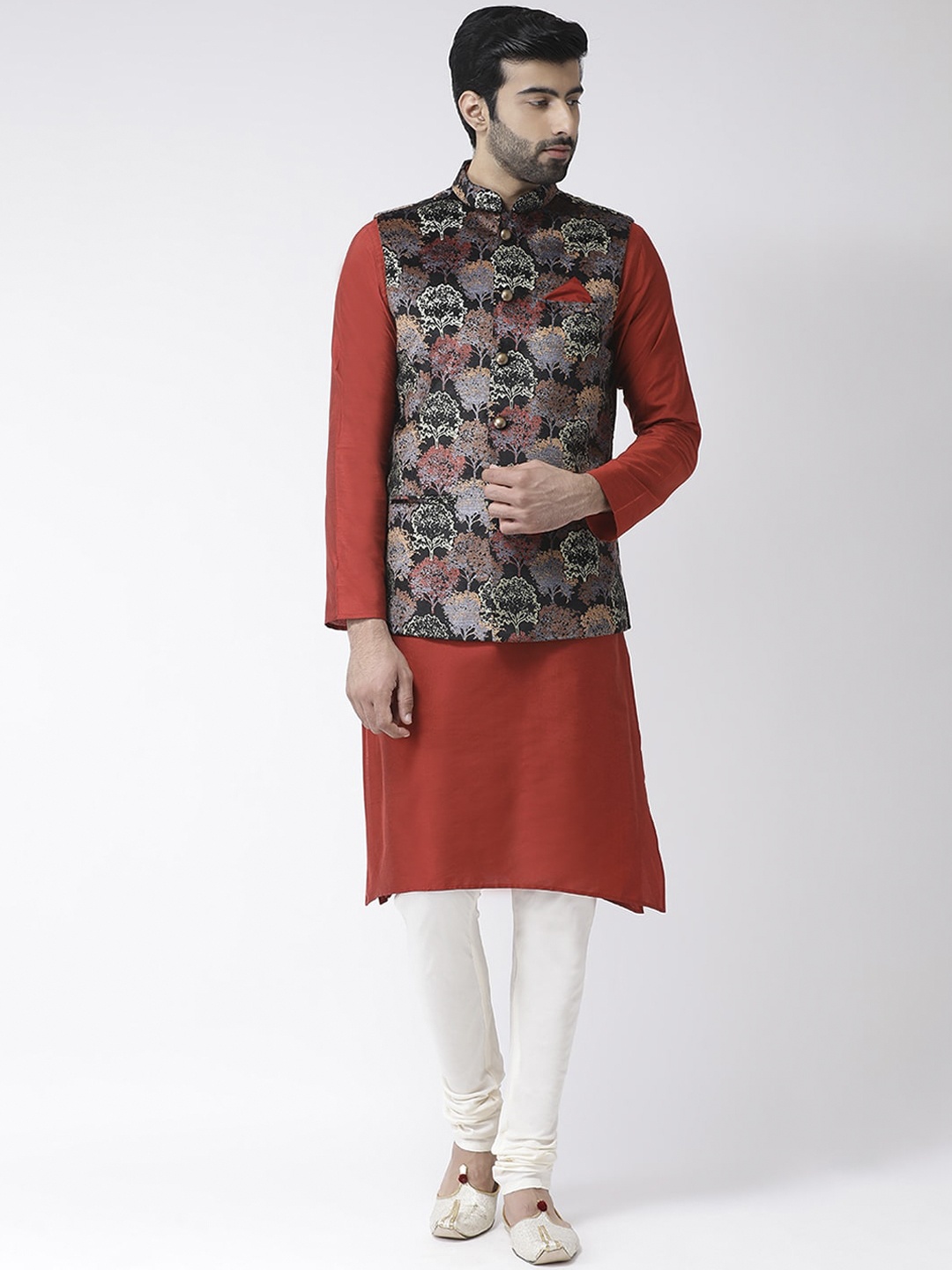 

KISAH Men Red & Black Kurta with Churidar & Jacket