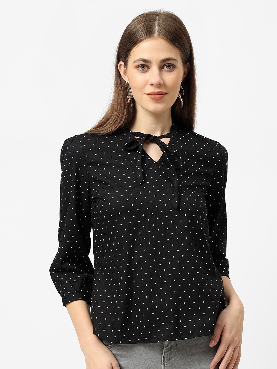 

Kraus Jeans Black Print Tie-Up Neck Top