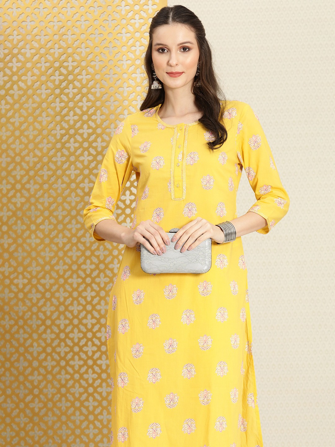 

House of Pataudi Women Yellow Floral Printed Pure Cotton Jashn Kurta with Trousers