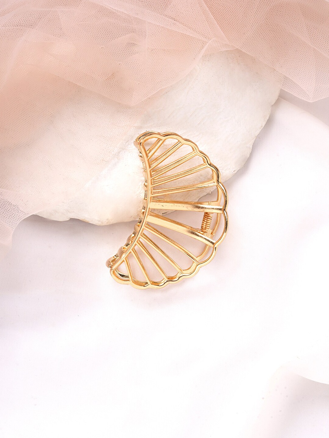 

BEWITCHED Women Gold-Toned Oyster Claw Clip