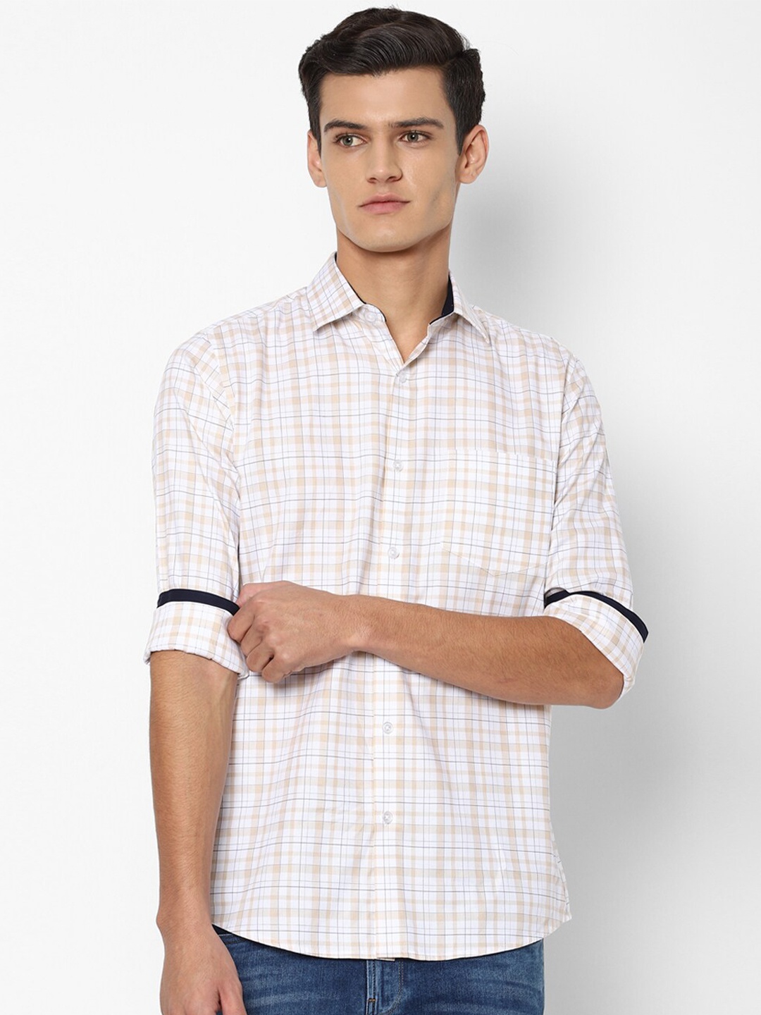 

Allen Solly Men White Slim Fit Checked Casual Cotton Shirt