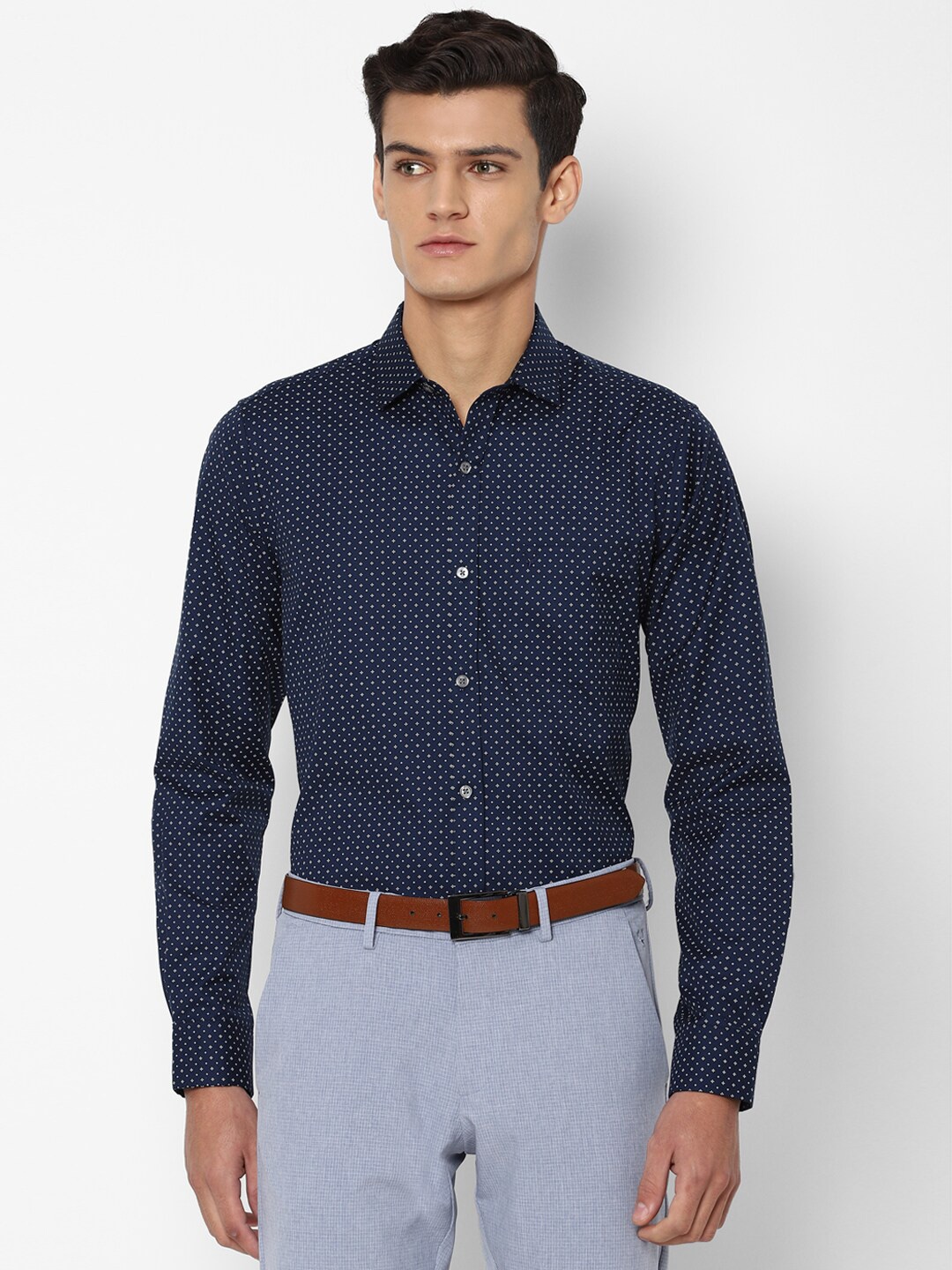 

Allen Solly Men Navy Blue Slim Fit Printed Cotton Formal Shirt