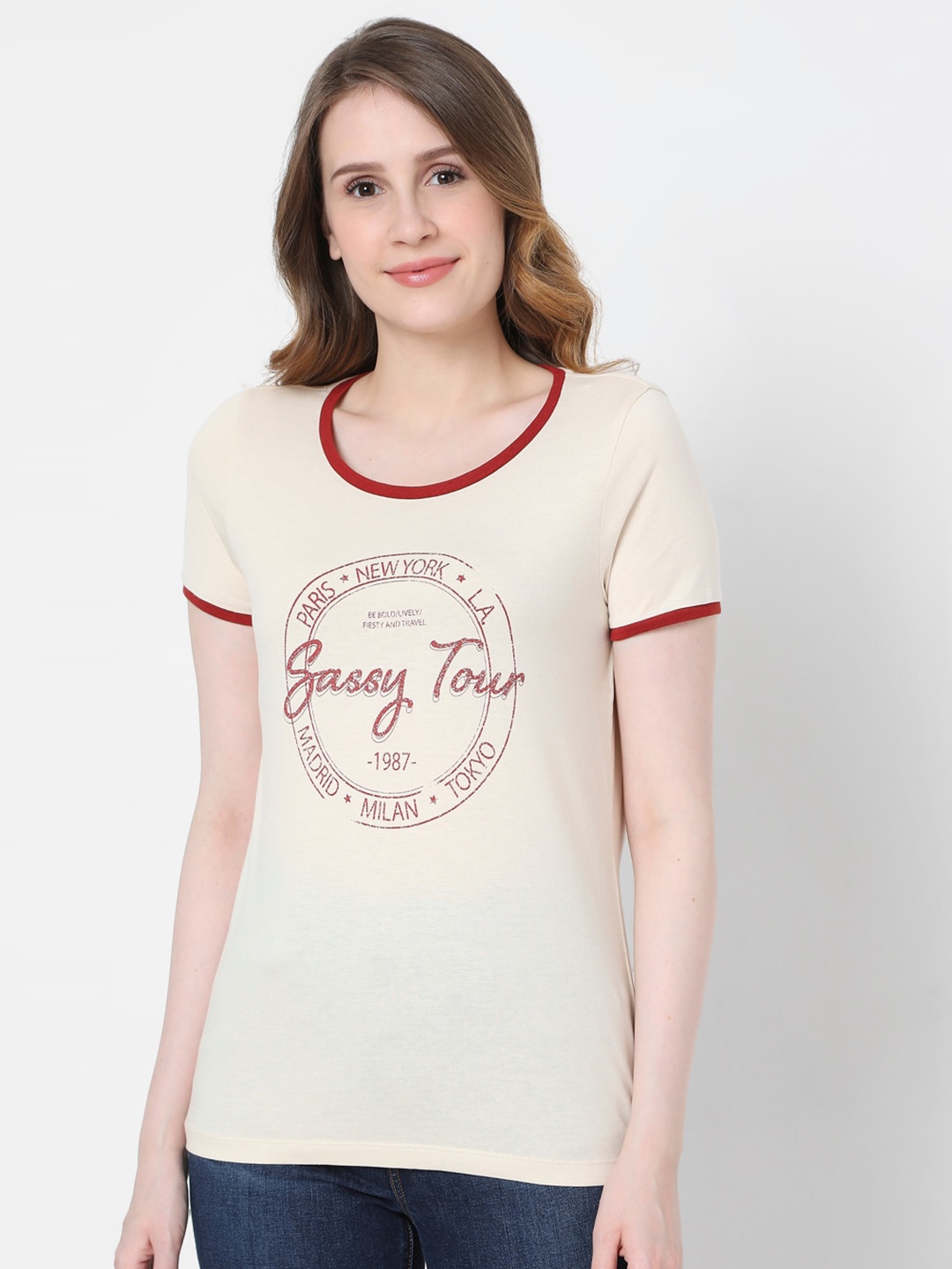 

Vero Moda Woman Beige Typography Printed T-shirt