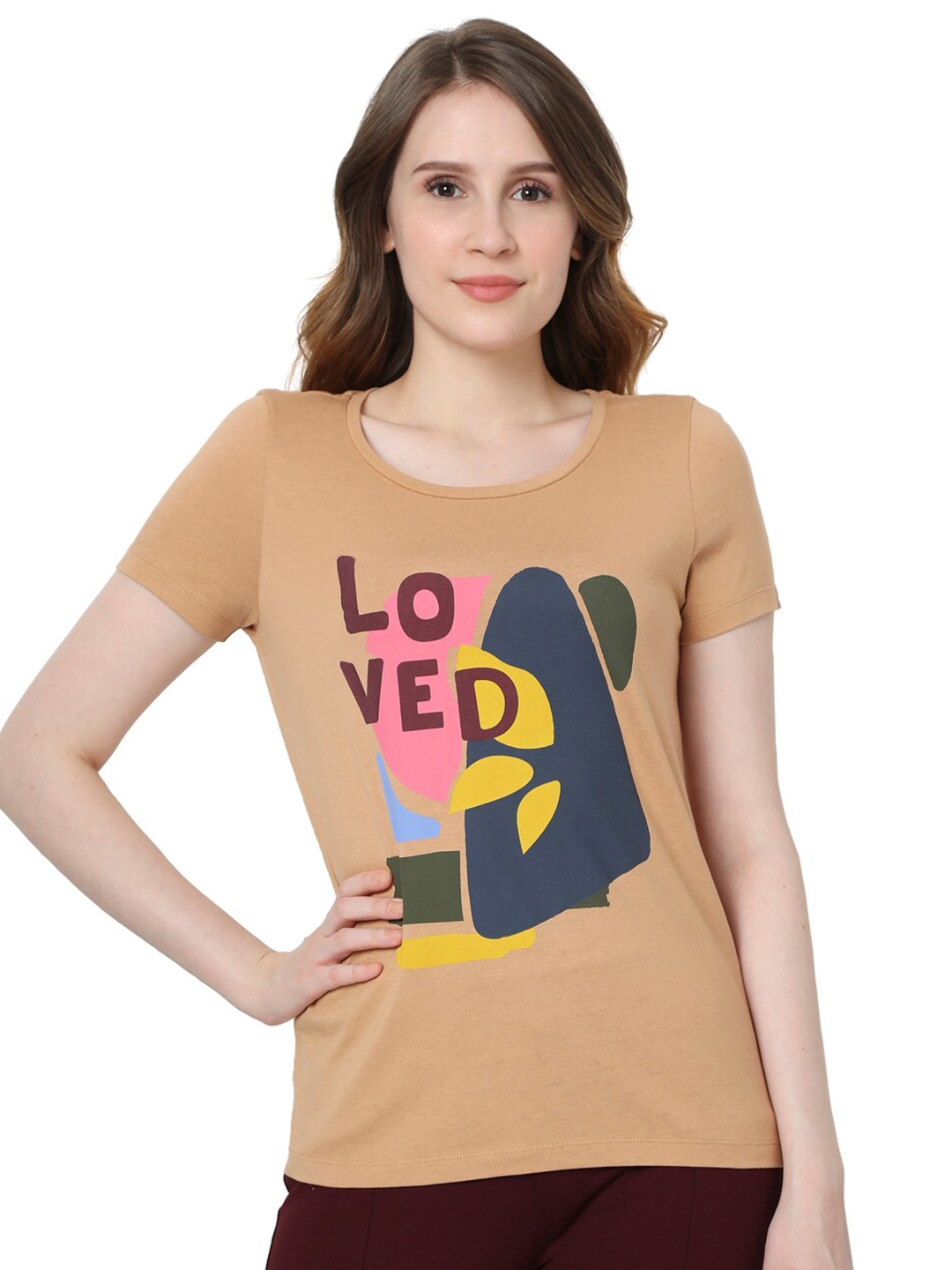 

Vero Moda Women Brown Typography Printed Pockets T-shirt