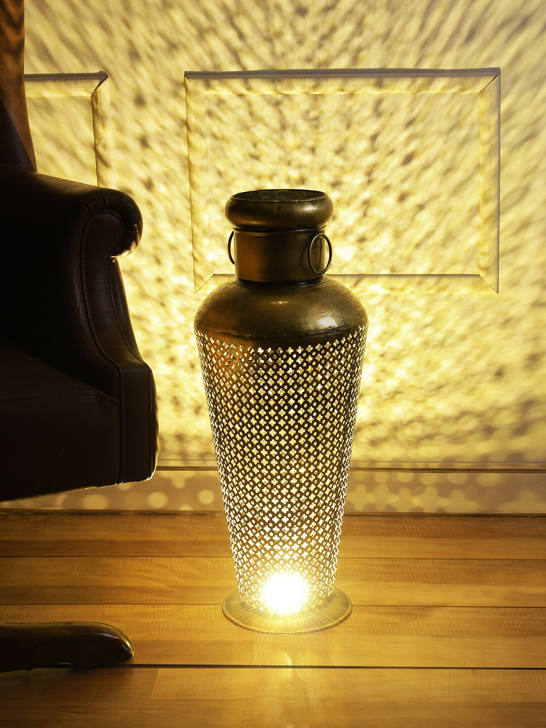 

Aapno Rajasthan Gold-Toned Metal Floor Lamp