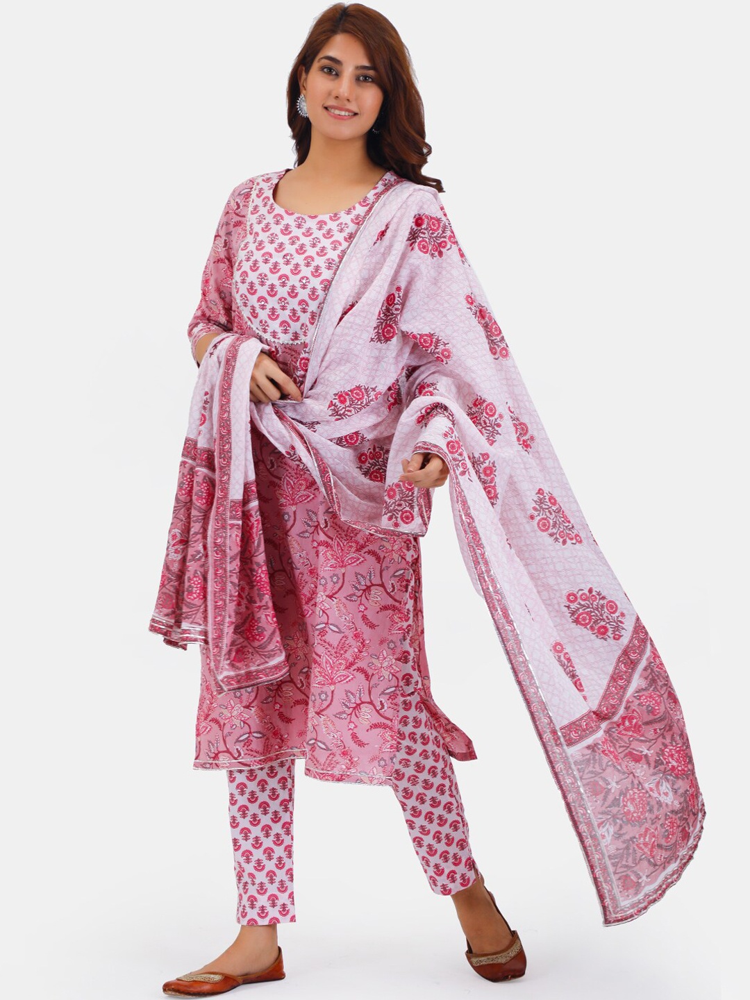 

Do Dhaage Women Pink Ethnic Motifs Printed Pure Cotton Kurta with Trousers & Dupatta