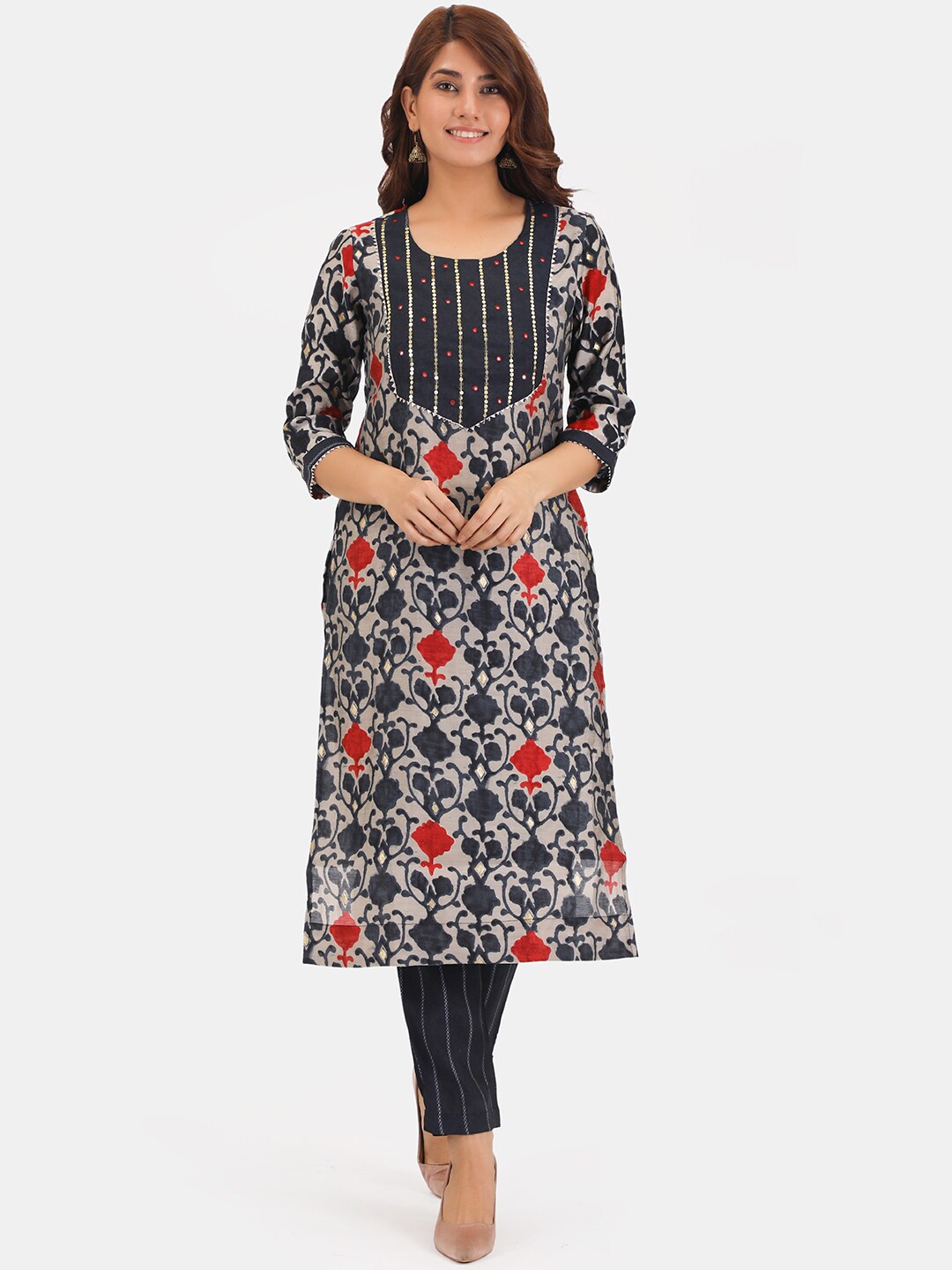 

Do Dhaage Women Grey Ethnic Motifs Printed Kurta with Trousers