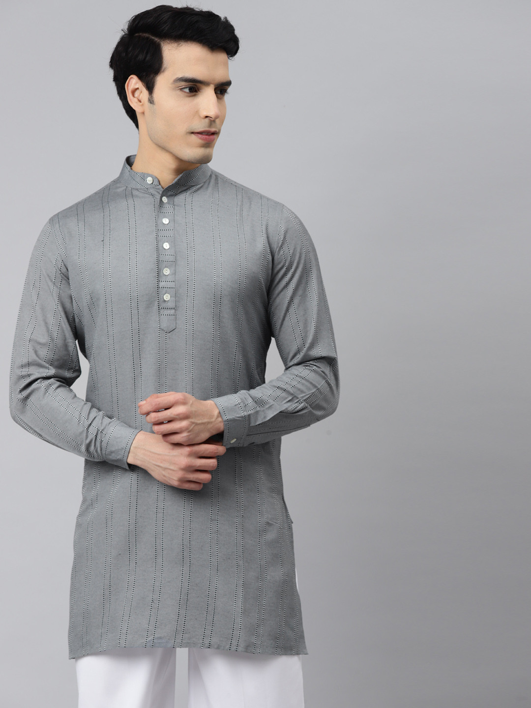 

Tulsattva Men Grey Striped Handloom Kurta