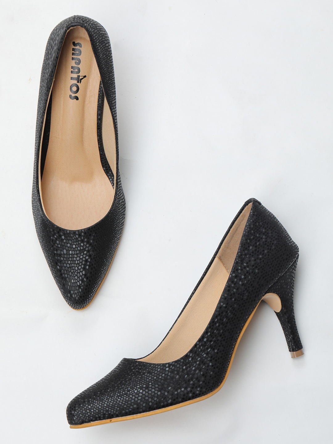 

SAPATOS Black Stiletto Pumps with Laser Cuts