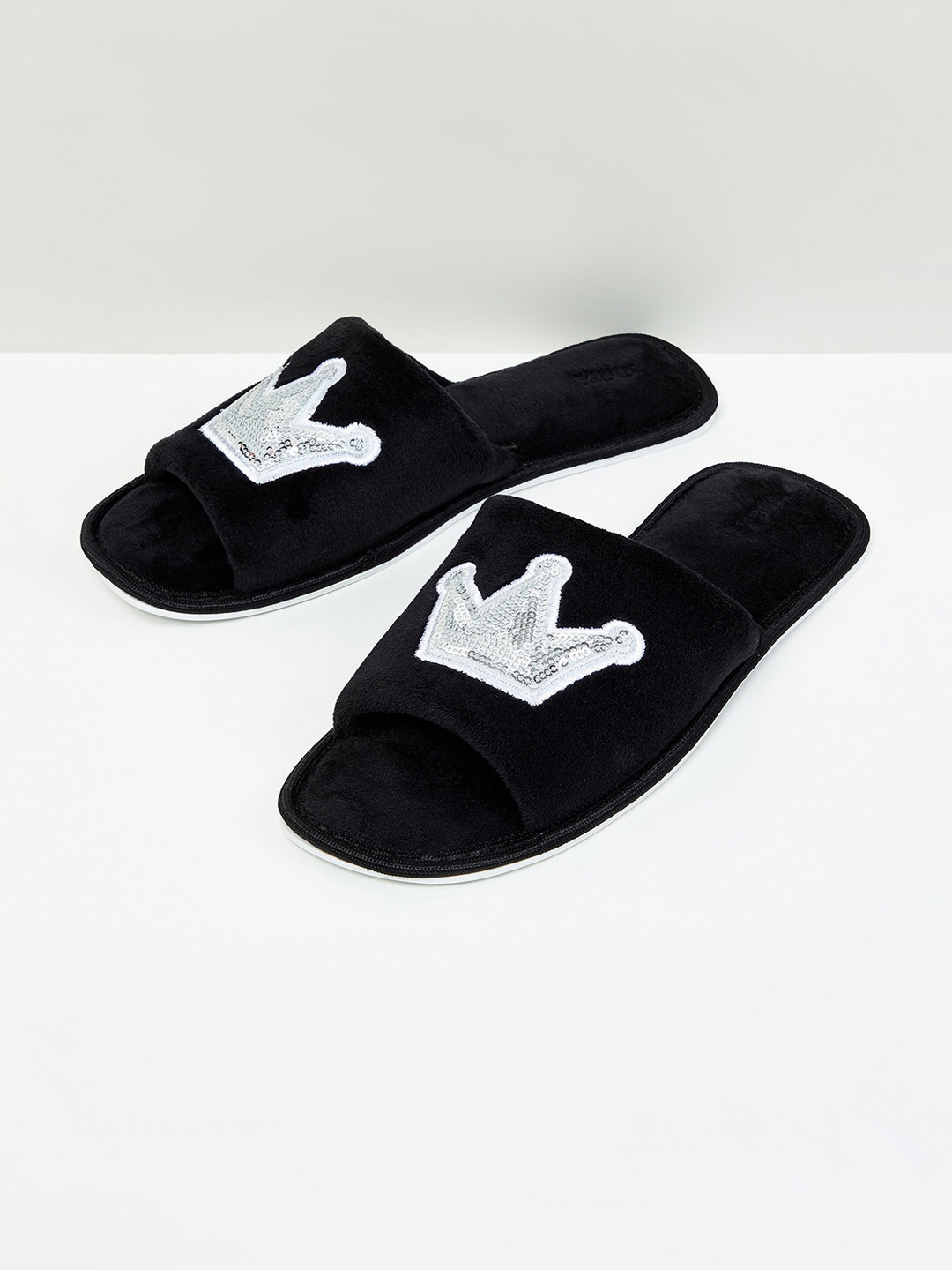

max Women Black Open Toe Flats