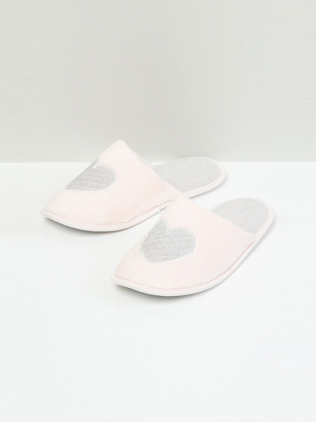 

max Women Pink Mules Flats