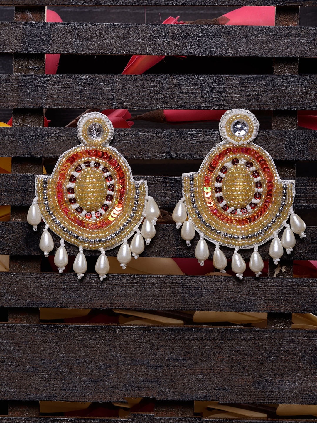 

Saraf RS Jewellery Gold-Toned & White Contemporary Chandbalis Earrings