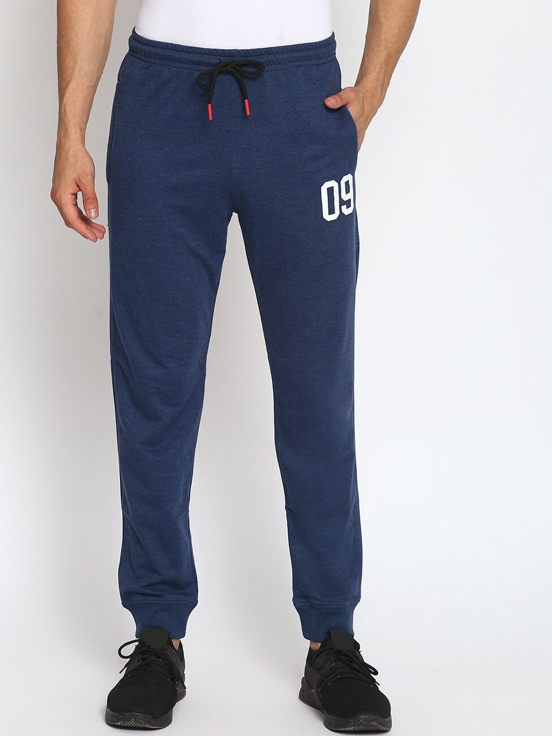 

MKH Men Blue Solid Joggers