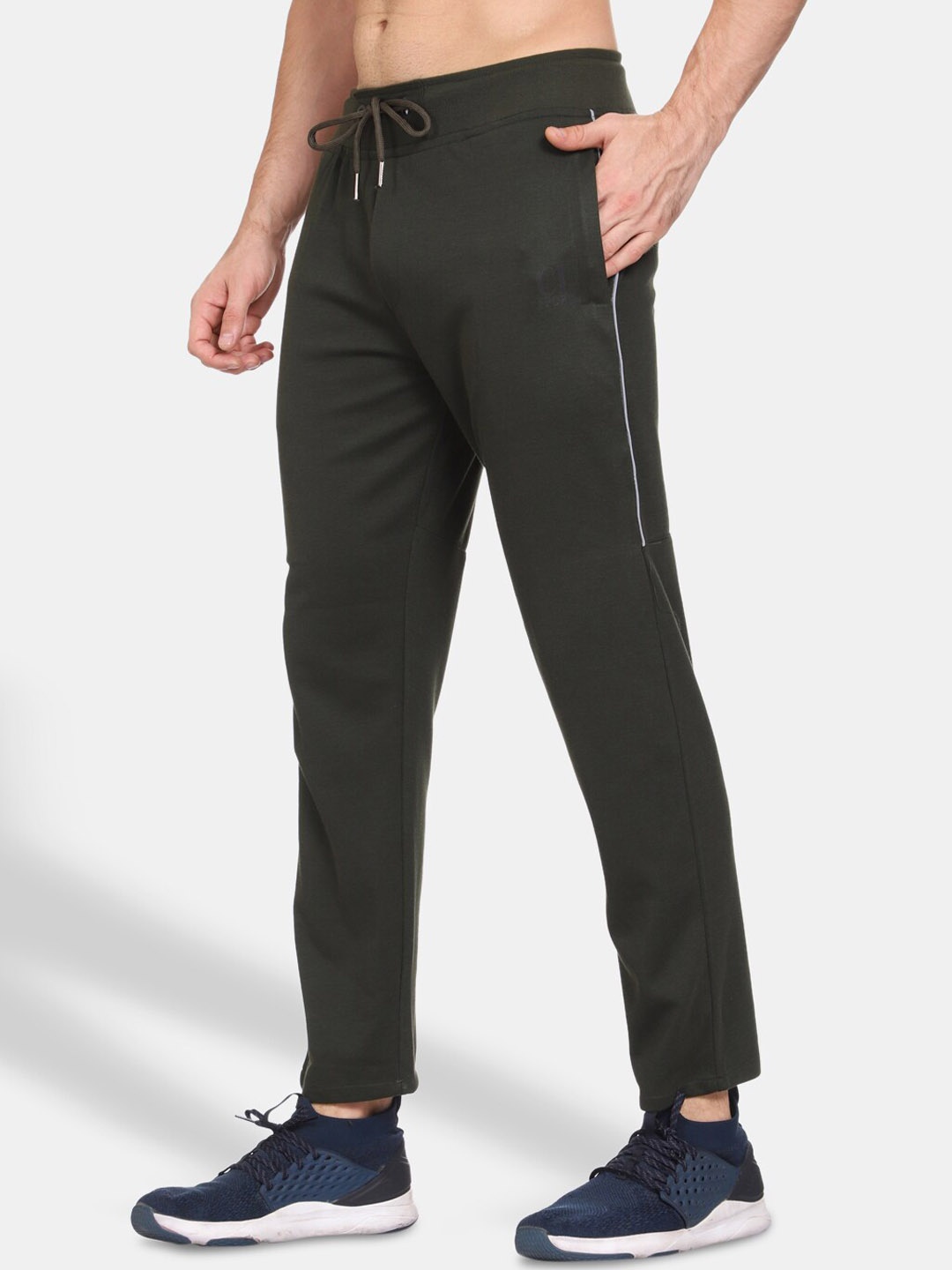 

CL SPORT Men Olive Green Solid Track Pants