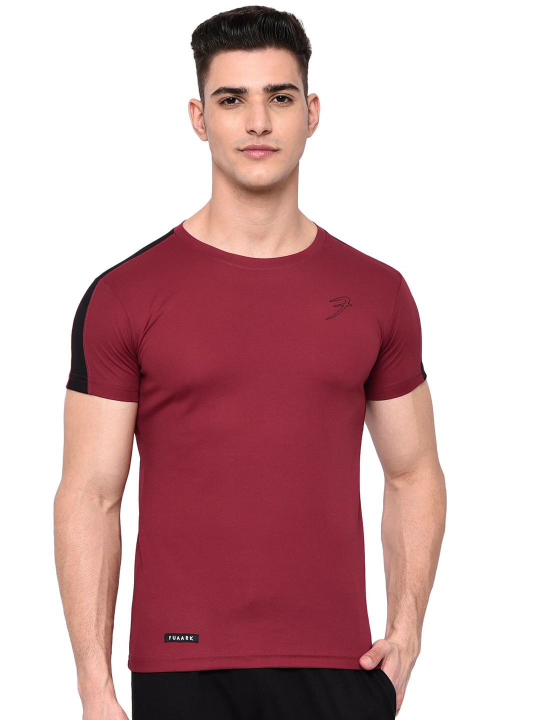

FUAARK Men Maroon Dri-FIT Slim Fit Training or Gym T-shirt