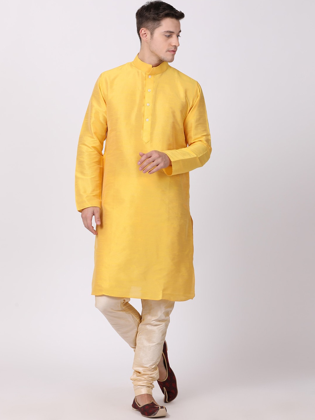 

TABARD Men Yellow Dupion Plain Silk Kurta