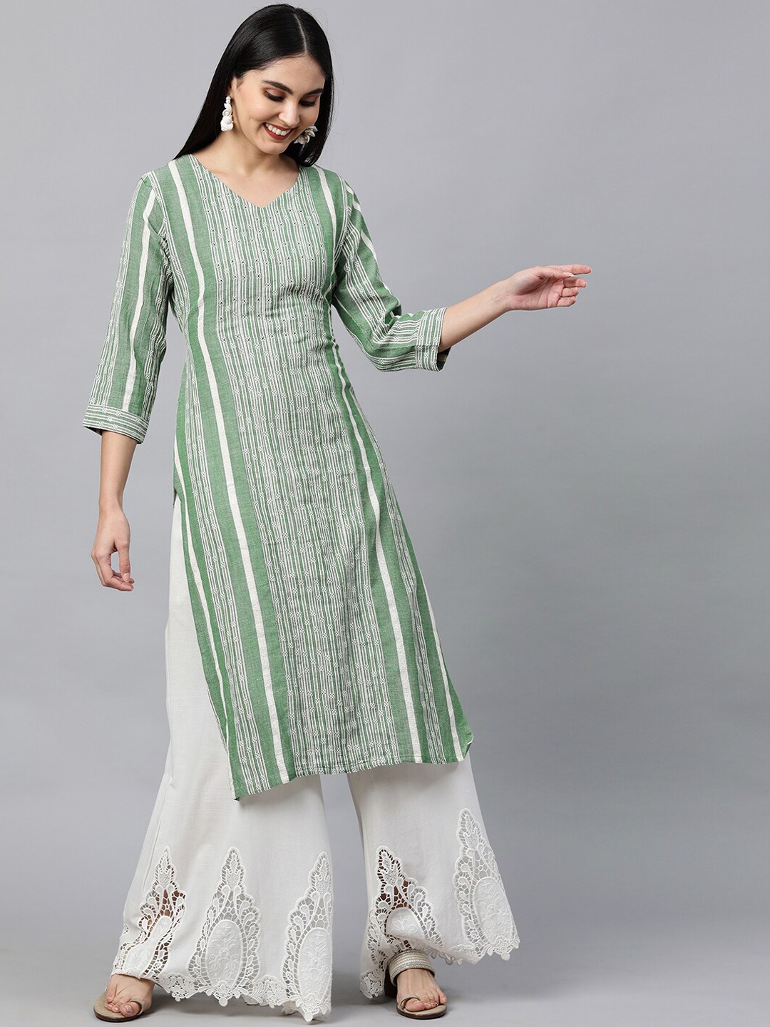 

FASHOR Women Green & White Geometric V-neck Straight Kurta