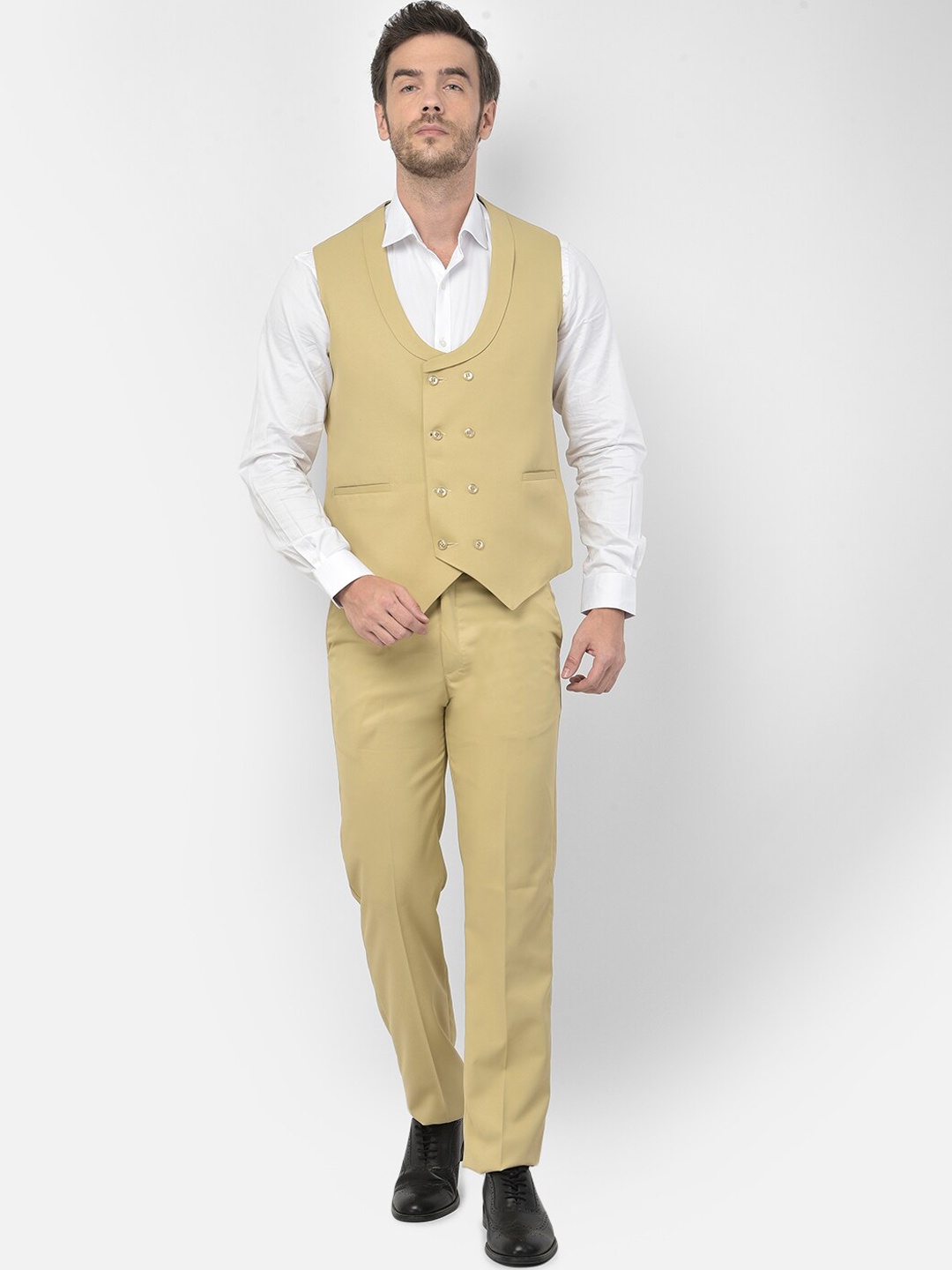 

SG RAJASAHAB Men Beige Solid 2-Piece Casual Suit