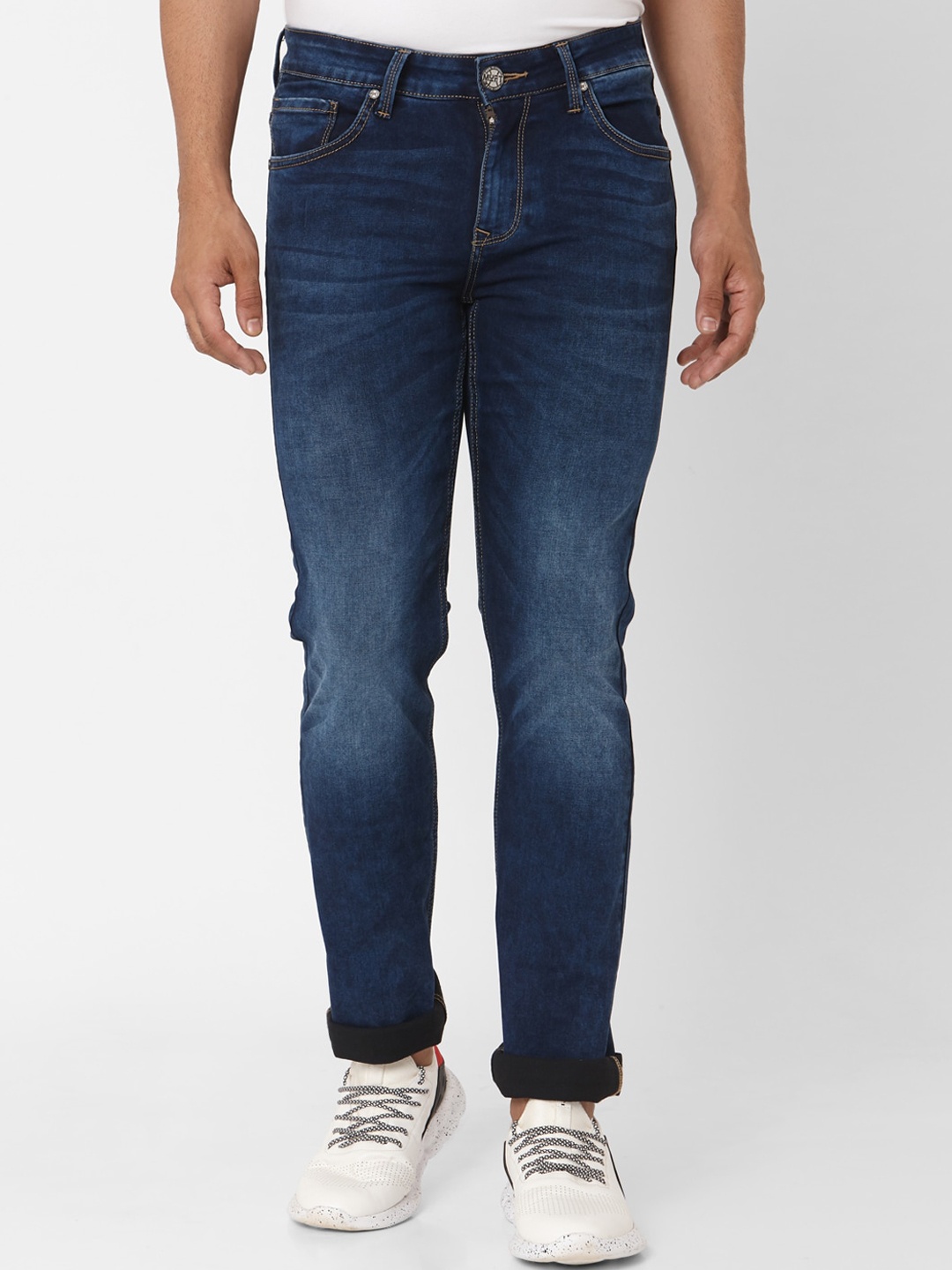 

Mufti Men Blue Slim Fit Heavy Fade Stretchable Jeans
