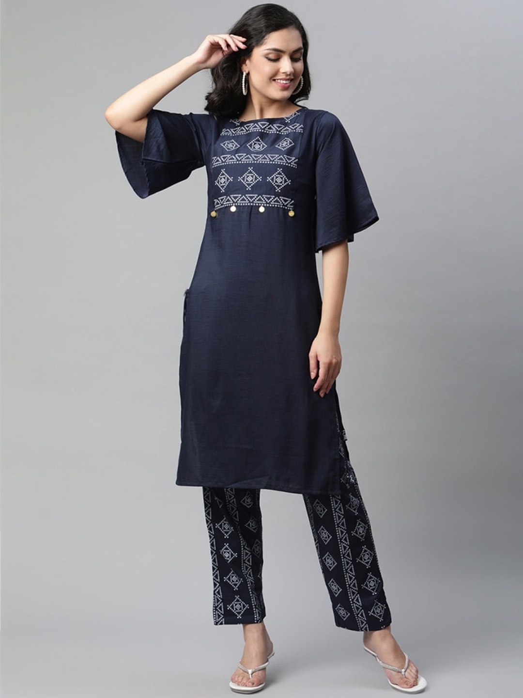 

OM SAI LATEST CREATION Women Navy Blue Printed Flared Sleeves Kurta