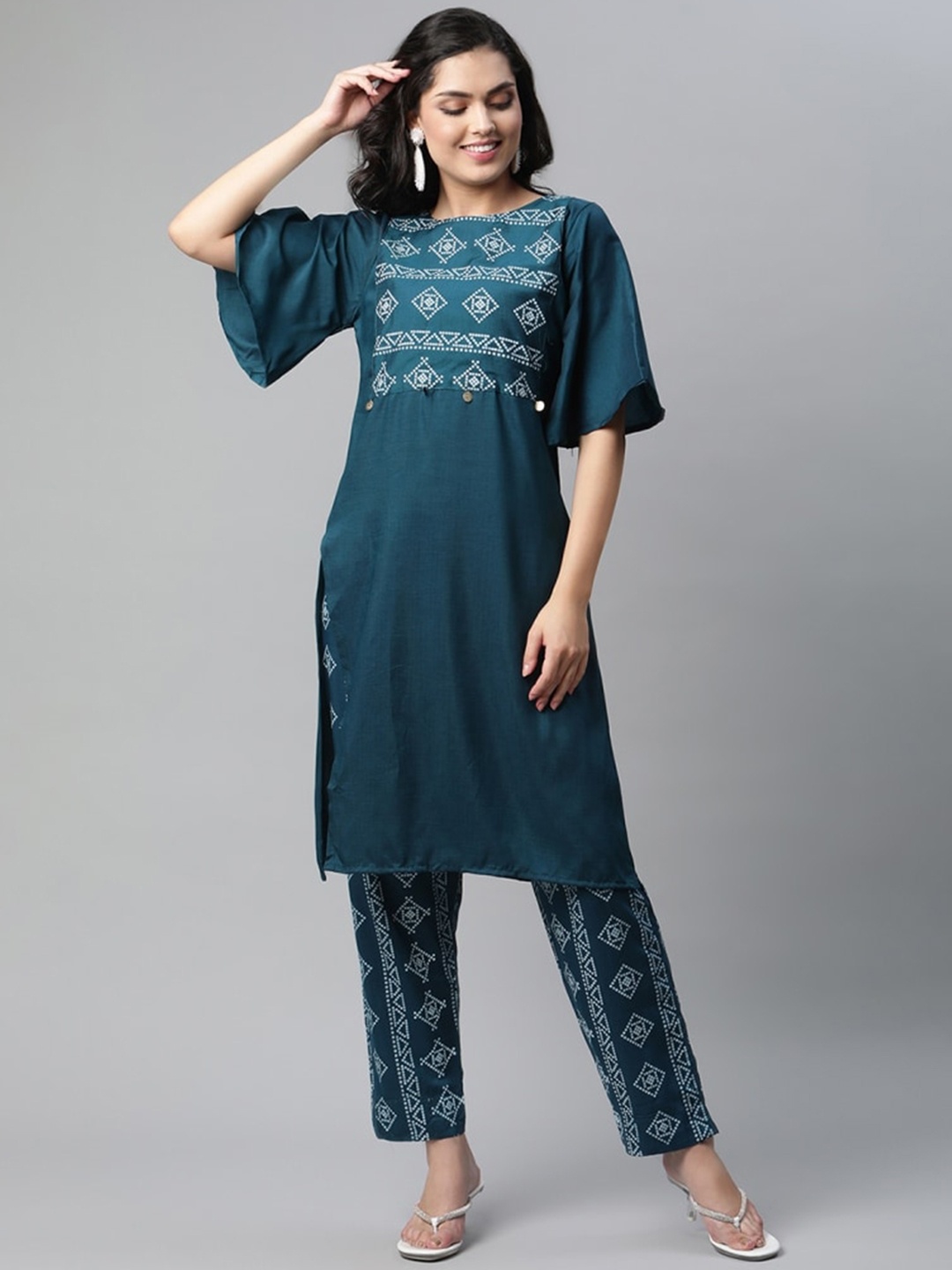 

OM SAI LATEST CREATION Women Teal Blue Printed Flared Sleeves Kurta