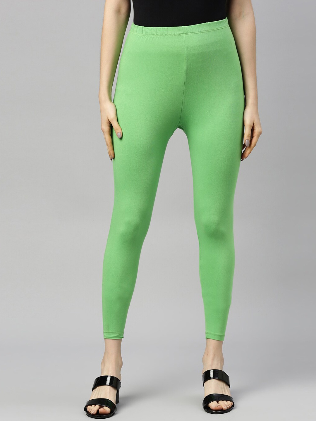 

GOLDSTROMS Women Green Solid Cotton Ankle-Length Leggings