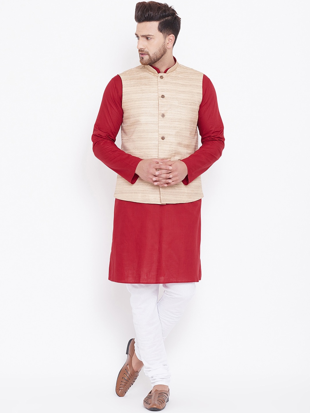 

VASTRAMAY Men Maroon Kurta with Churidar & Nehru Jacket