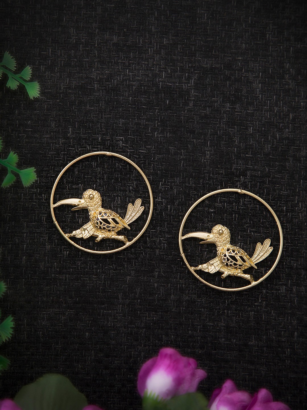 

DIVA WALK Gold-Toned Contemporary Hoop Earrings