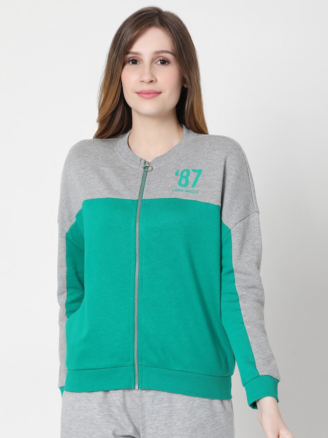 

Vero Moda Women Green Colourblocked Sweatshirt